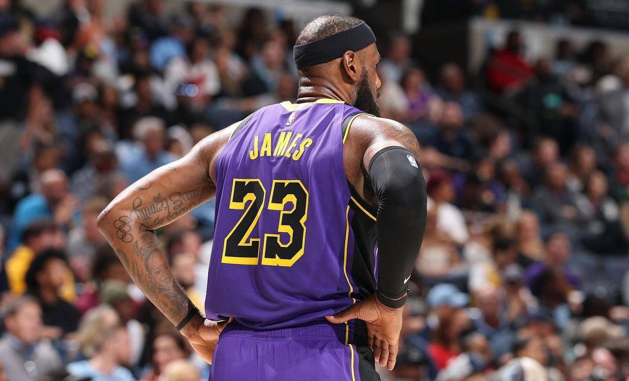 詹姆斯雷吉弗格森带队新秀突围击败太阳