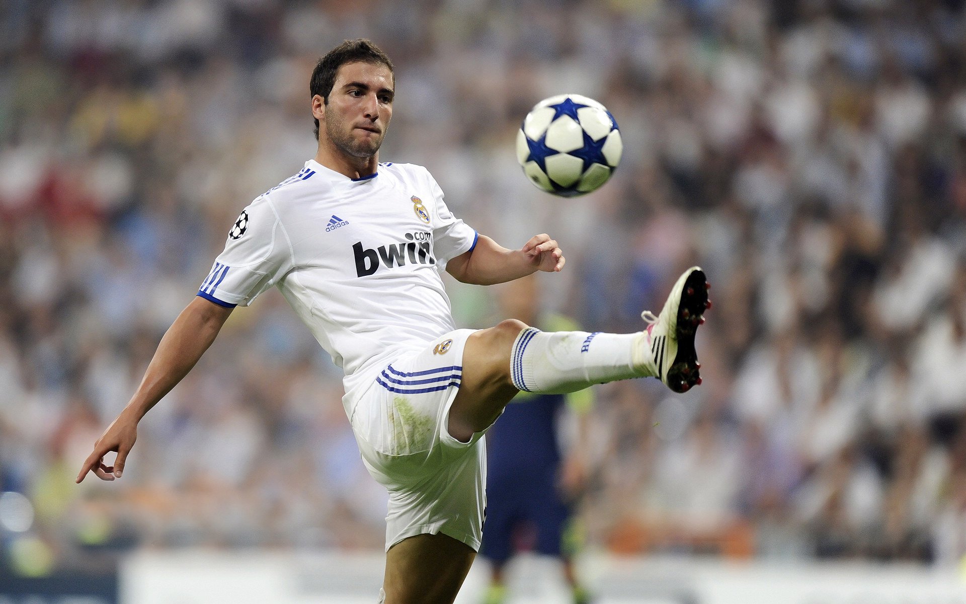 奥利维耶爆发引领技术革命，西班牙碾压摩洛哥背后的足球哲学启示